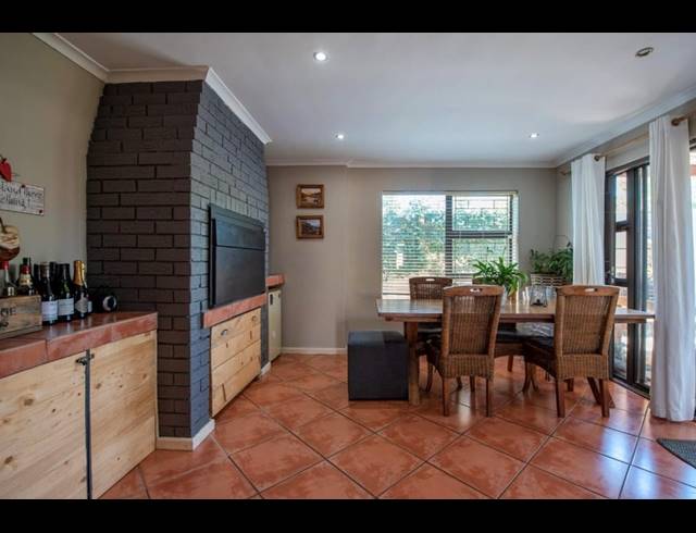 2 BEDROOM HOUSE SOLD IN SONSTRAAL HEIGHTS